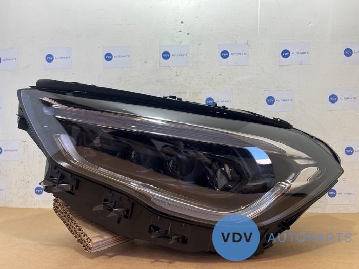Headlight, left Mercedes GLA