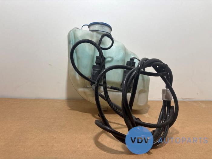 Depósito de lavaparabrisas delante Mercedes Vito