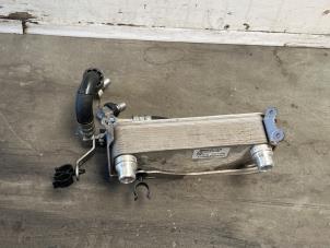 Gebruikte Oliekoeler Mercedes E Estate AMG (S213) 4.0 E-63 S AMG V8 Turbo 4-Matic+ Prijs € 121,00 Inclusief btw aangeboden door Autoparts Van De Velde