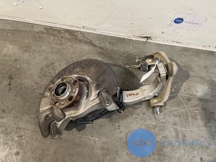 Knuckle, front left Mercedes E-Klasse