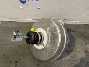 Gebruikte Rembekrachtiger Mercedes E Estate AMG (S213) 4.0 E-63 S AMG V8 Turbo 4-Matic+ Prijs € 242,00 Inclusief btw aangeboden door Autoparts Van De Velde