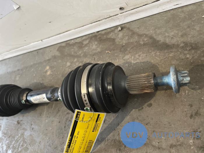 Os napedowa prawy przód Mercedes E-Klasse