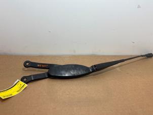 Gebruikte Ruitenwisserarm voor Mercedes E Estate AMG (S213) 4.0 E-63 S AMG V8 Turbo 4-Matic+ Prijs € 48,40 Inclusief btw aangeboden door Autoparts Van De Velde