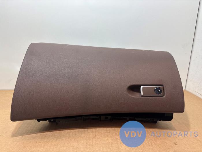 Handschuhfach Mercedes E-Klasse