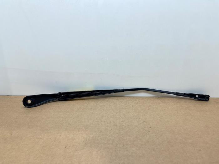 Ramie wycieraczki przedniej Mercedes Vito