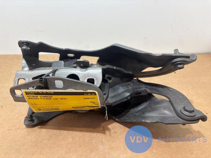 Bonnet Hinge Mercedes E-Klasse