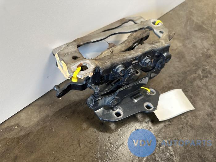 Charnière capot Mercedes CLS-Klasse