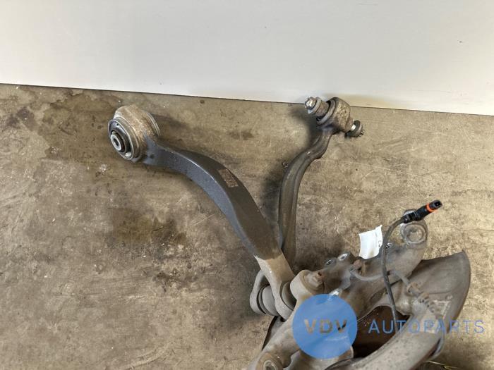 Knuckle, front left Mercedes CLS-Klasse