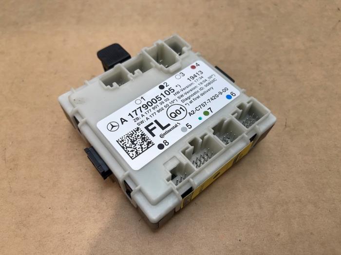 Module verrouillage central des portes Mercedes CLA