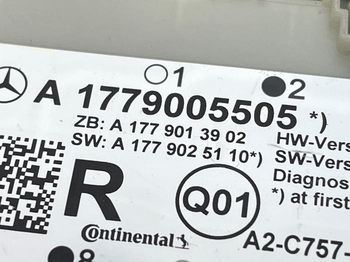 Central door locking module Mercedes CLA