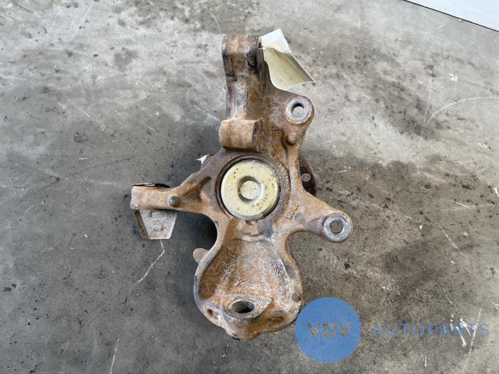 Knuckle, front right Mercedes Sprinter