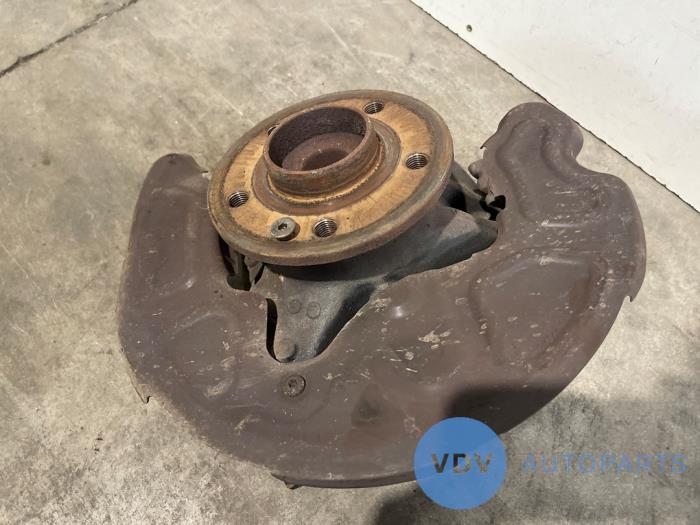 Sworzen prawy przód Mercedes Vito