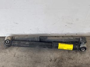 Gebruikte Schokbreker set Mercedes Vito (447.6) 2.0 110 CDI 16V Prijs € 60,50 Inclusief btw aangeboden door Autoparts Van De Velde