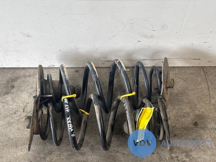 Sprezyna srubowa tyl Mercedes Vito