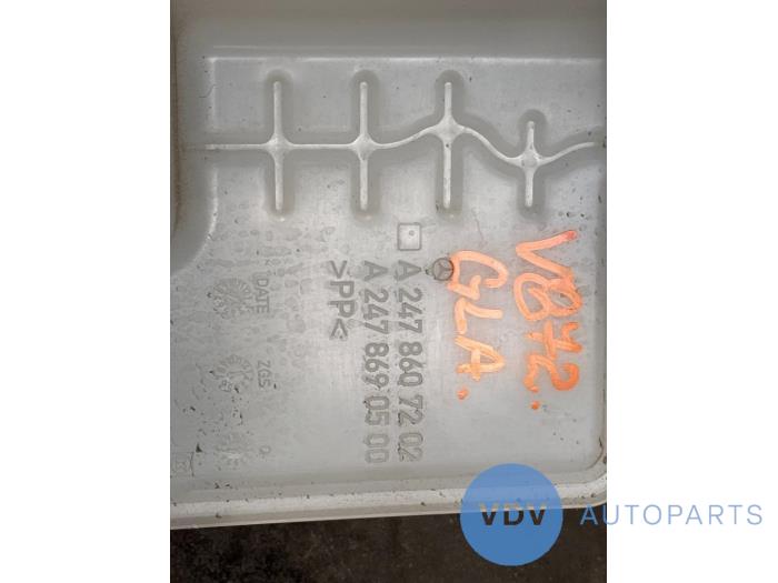 Front windscreen washer reservoir Mercedes B-Klasse