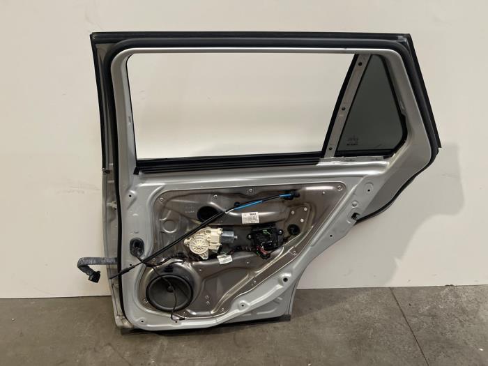 Puerta de 4 puertas derecha detrás Mercedes E-Klasse
