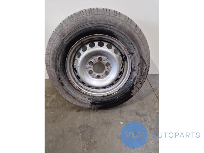 Felge + Reifen Mercedes Sprinter