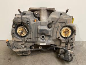 Gebruikte Tank Mercedes GL (X164) 4.0 GL 420 CDI V8 32V Prijs € 302,50 Inclusief btw aangeboden door Autoparts Van De Velde