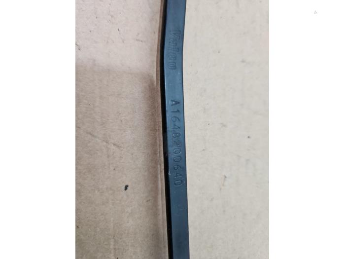 Front wiper arm Mercedes GL-KLASSE