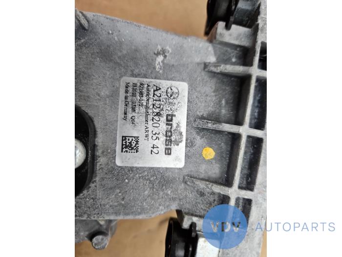 Motor del portón trasero Mercedes E-Klasse