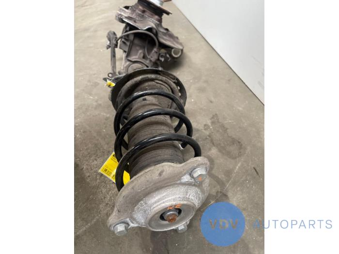 Knuckle, front right Mercedes A-Klasse