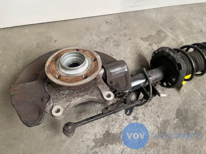 Knuckle, front right Mercedes A-Klasse