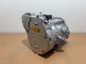 Gebruikte Compressor Mercedes A (177.0) 1.3 A-250 e Turbo 16V Prijs € 605,00 Inclusief btw aangeboden door Autoparts Van De Velde