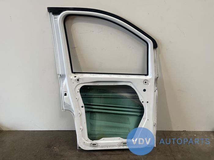 Drzwi lewe przednie wersja 4-drzwiowa Mercedes Vito