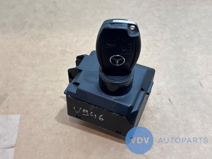 Ignition lock + computer Mercedes Vito
