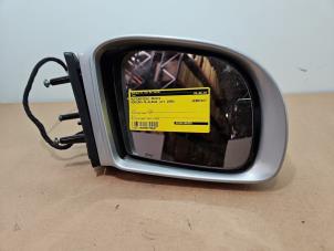 Gebruikte Spiegel Buiten rechts Mercedes ML II (164/4JG) 3.0 ML-320 CDI 4-Matic V6 24V Prijs € 235,95 Inclusief btw aangeboden door Autoparts Van De Velde