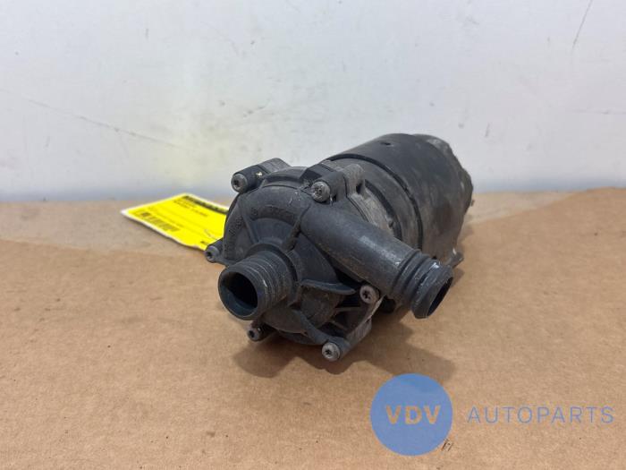 Pompe à eau Mercedes S-Klasse