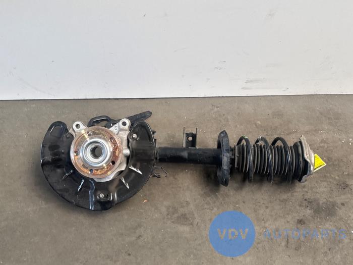 Sworzen prawy przód Mercedes CLA