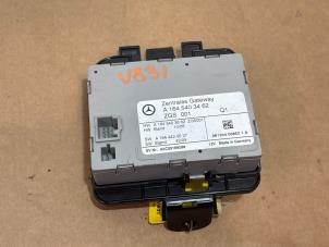 Gebruikte Gateway module Mercedes GL (X164) 4.0 GL 420 CDI V8 32V Prijs € 108,90 Inclusief btw aangeboden door Autoparts Van De Velde
