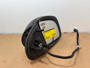 Gebruikte Spiegel Buiten rechts Mercedes GL (X164) 4.0 GL 420 CDI V8 32V Prijs € 151,25 Inclusief btw aangeboden door Autoparts Van De Velde