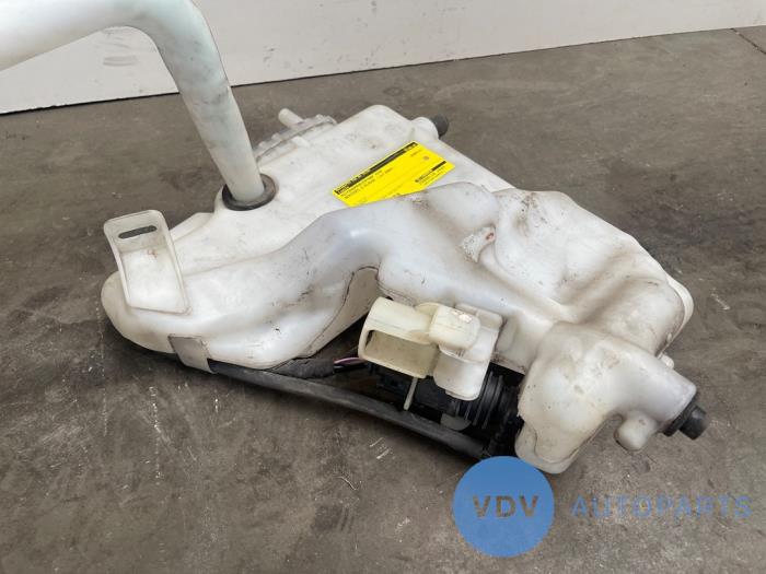 Front windscreen washer reservoir Mercedes E-Klasse
