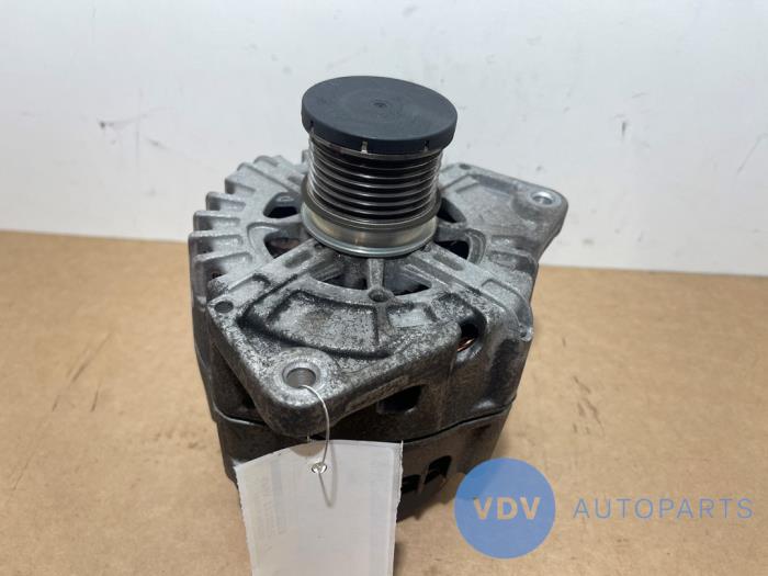 Dynamo Mercedes C-Klasse