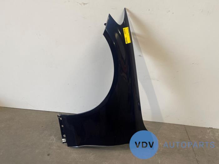 Front wing, left Mercedes C-Klasse