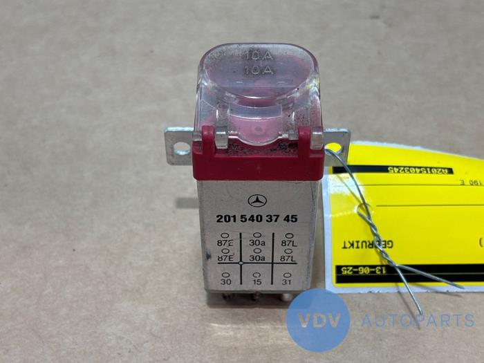 Relay Mercedes 190E/D