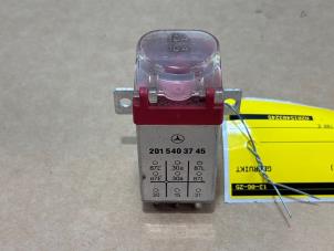 Gebruikte Relais Mercedes 190 (W201) 2.0 Prijs € 24,20 Inclusief btw aangeboden door Autoparts Van De Velde