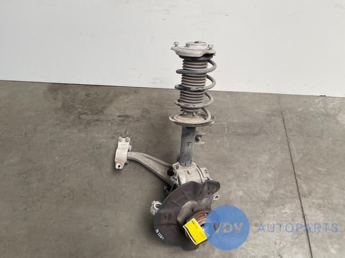 Sworzen prawy przód Mercedes CLA