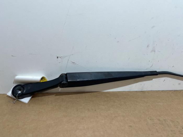 Front wiper arm Mercedes CLA