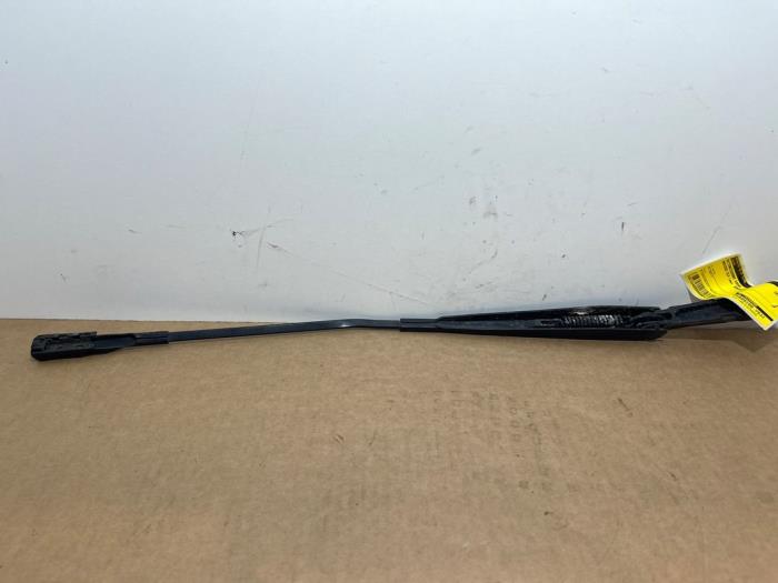 Front wiper arm Mercedes CLA