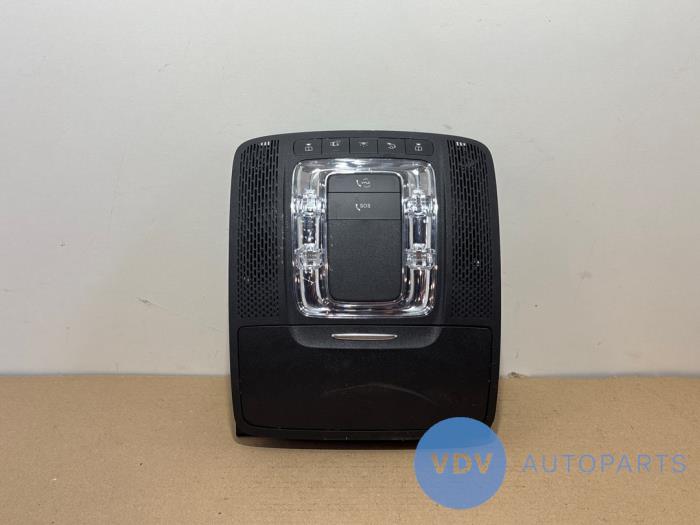 Oswietlenie wewnetrzne przód Mercedes CLA