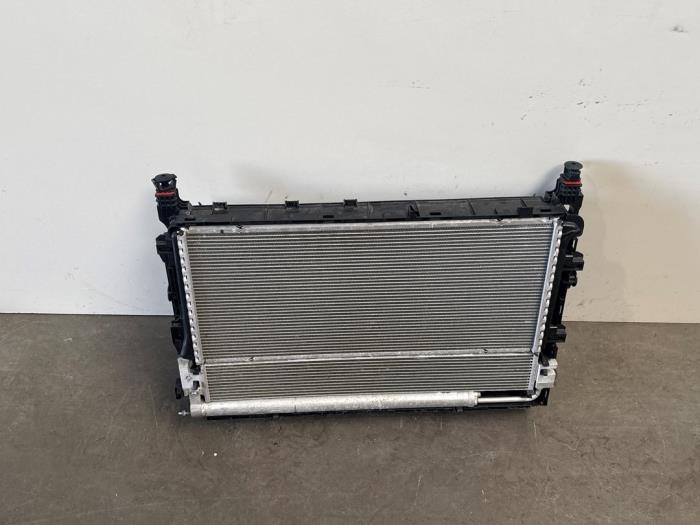Kühler Mercedes EQS