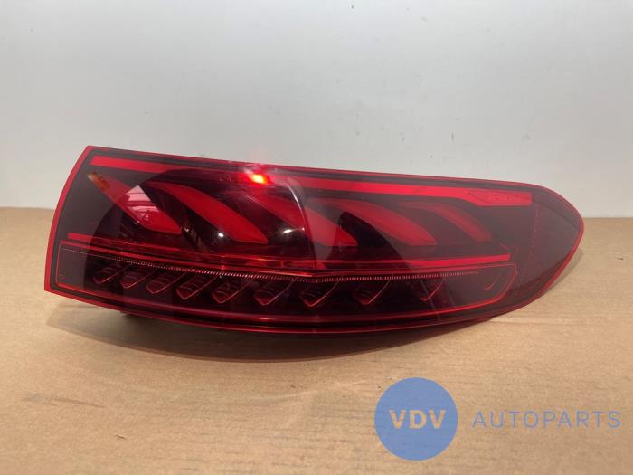 Feu arrière droit Mercedes EQS