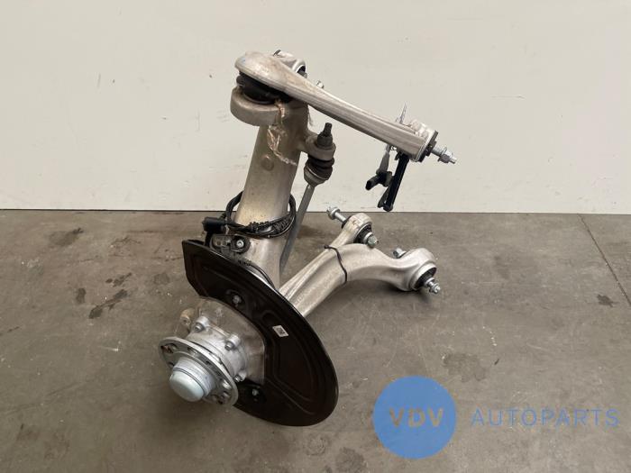 Sworzen prawy przód Mercedes EQS