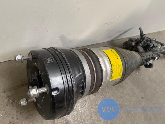 Stoßdämpfer rechts vorne Mercedes EQS