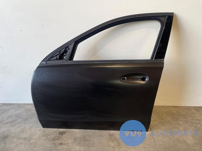 Door 4-door, front left Mercedes C-Klasse