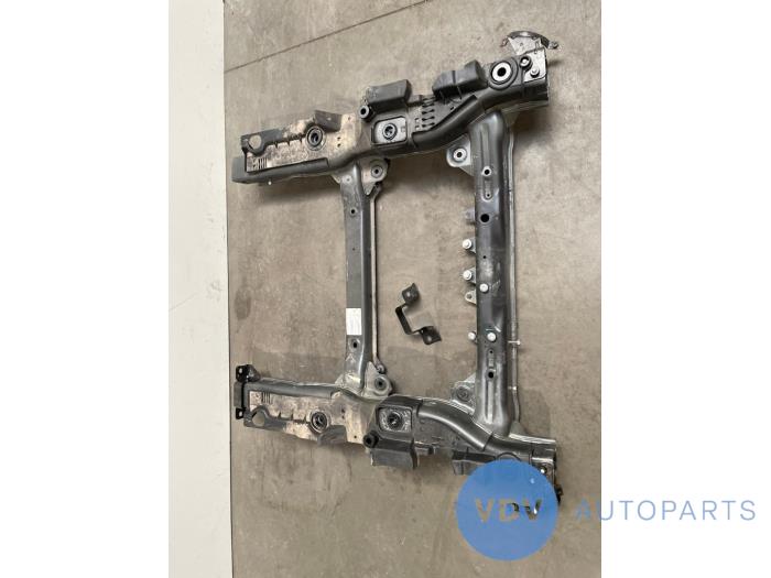 Rama pomocnicza Mercedes EQS