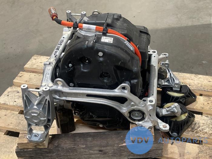 Elektromotor Elektro-Auto Mercedes EQS